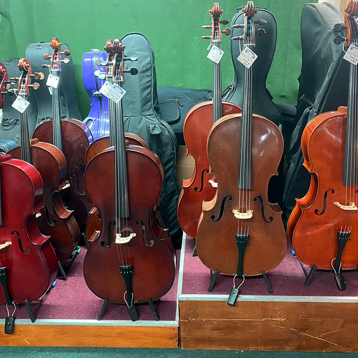 Violas, Cellos and Basses in Leeds Violas, Cellos and Basses in Leeds